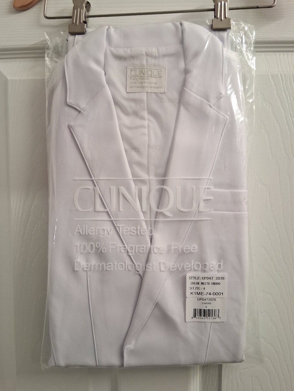 Clinique Jacket White Size 4 New In Package